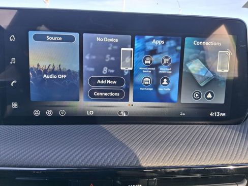 New 2026 Nissan Kicks SR FWD image 13