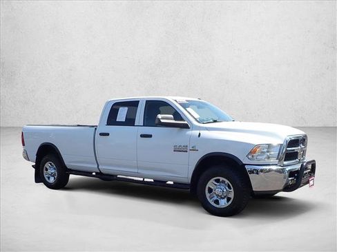 Used 2018 RAM 2500 Tradesman w/ Chrome Appearance Group AWD/4WD image 6
