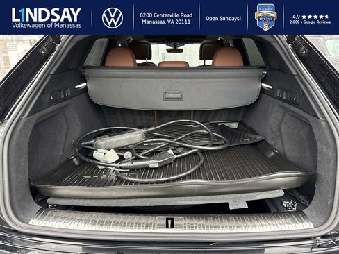 Used 2022 Audi e-tron Premium image 11