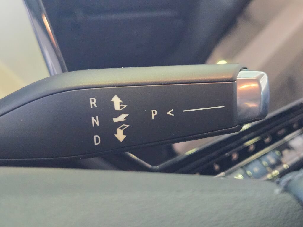 Used 2027 Chevrolet Bolt RS FWD image 19