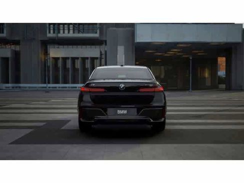 New 2026 BMW i7 xDrive60 AWD/4WD image 5