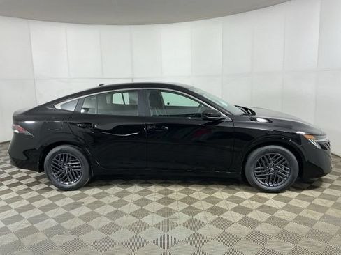 New 2026 Nissan Sentra SV w/ SV Convenience Package FWD image 7