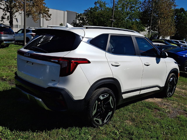 Certified 2024 Kia Seltos SX w/ SX Sunroof Package AWD/4WD image 6