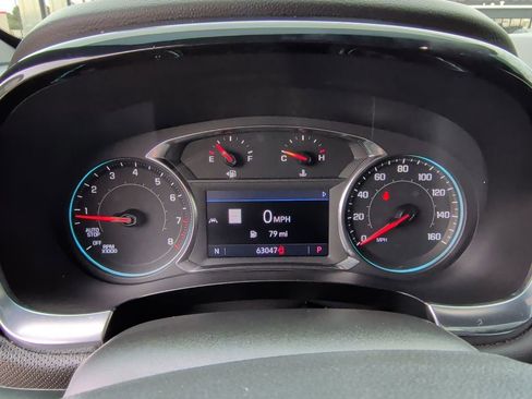 Used 2022 Chevrolet Traverse RS image 19