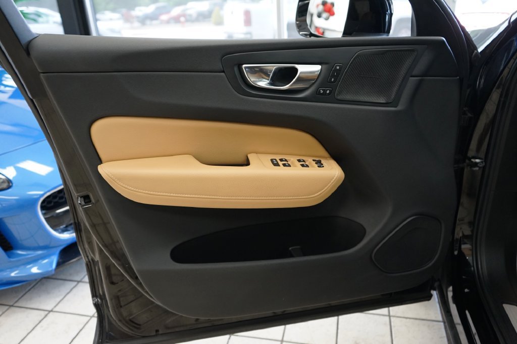 Used 2020 Volvo XC60 T6 Inscription w/ Protection Package AWD/4WD image 26
