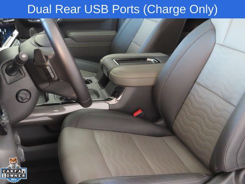 Used 2022 Chevrolet Silverado 1500 ZR2 w/ Technology Package AWD/4WD image 11