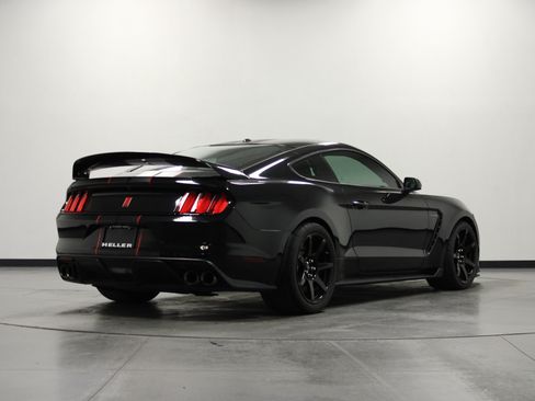 Used 2017 Ford Mustang Shelby GT350R w/ GT350R Equipment Group 920A RWD image 4