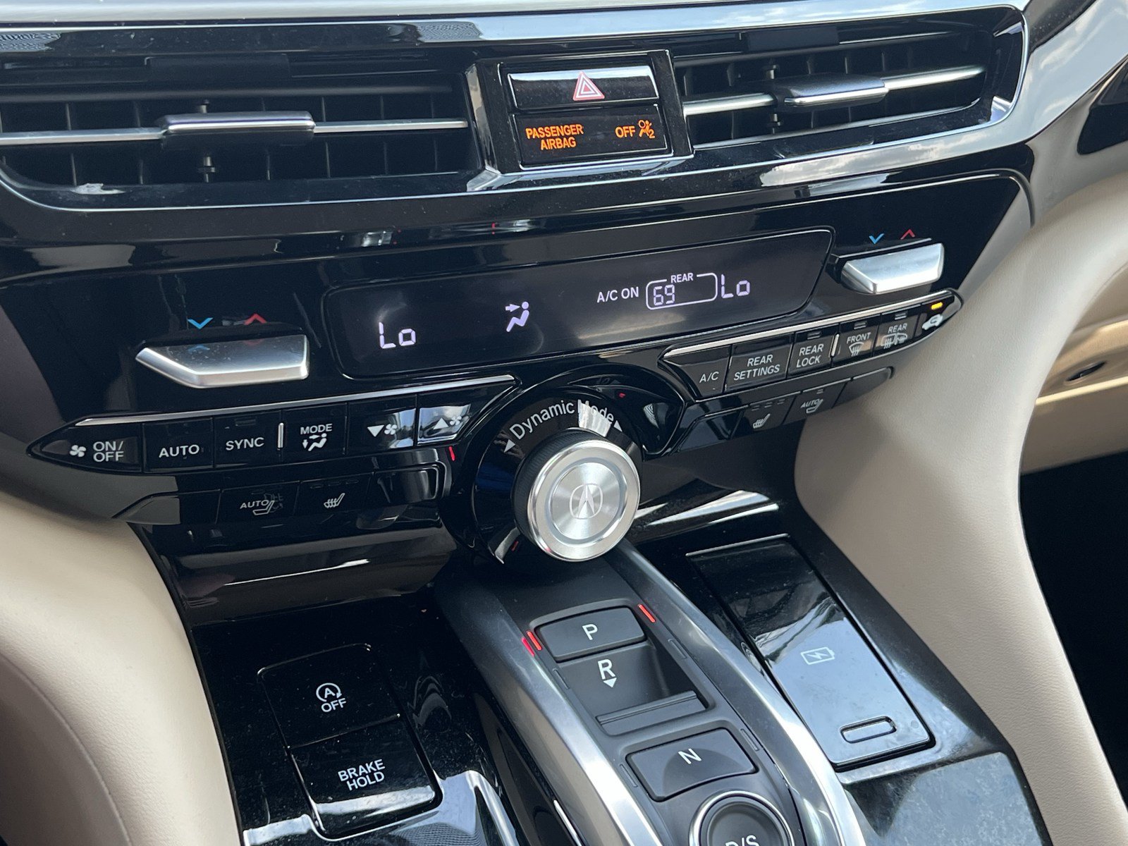 Certified 2025 Acura MDX w/ Technology Package FWD image 29
