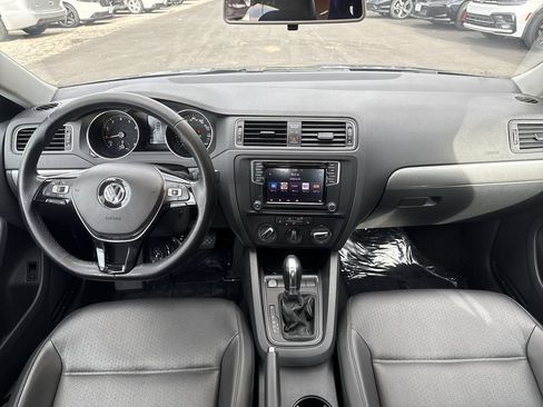 Used 2018 Volkswagen Jetta SE FWD image 23