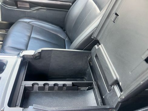 Used 2021 Ford Expedition XLT RWD image 28