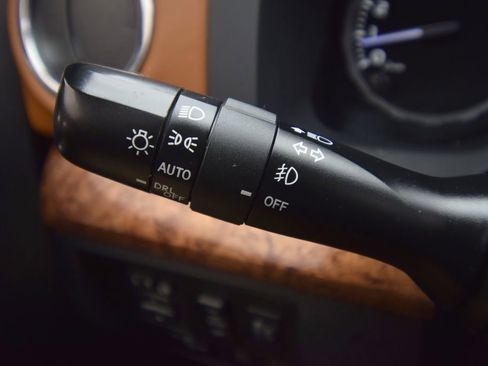 Used 2019 Toyota Tundra 1794 Edition image 37