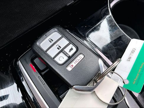 Used 2019 Honda Pilot Touring image 15