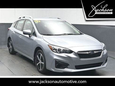 Used 2019 Subaru Impreza 2.0i Premium image 1