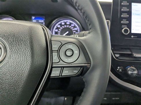 Used 2024 Toyota Camry SE w/ Convenience Package image 14
