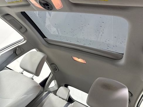 Used 2013 Toyota Prius Three image 17