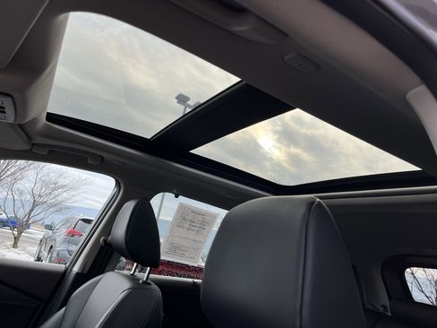 Used 2023 Nissan Rogue SV w/ SV Premium B Package image 21