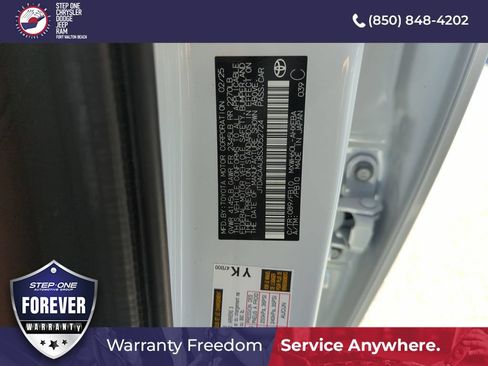 Used 2025 Toyota Prius LE FWD image 36