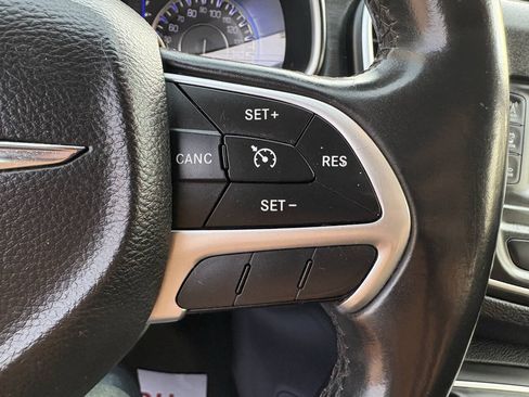 Used 2015 Chrysler 200 Limited w/ Convenience Group FWD image 26