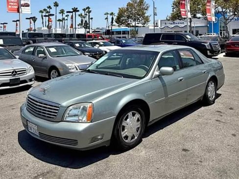 Used 2005 Cadillac De Ville w/ Equipment Group FWD image 2