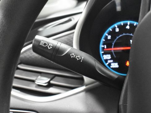 Used 2022 Chevrolet Malibu LT FWD image 11