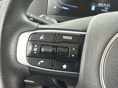 Used 2023 Kia Sportage LX image 21