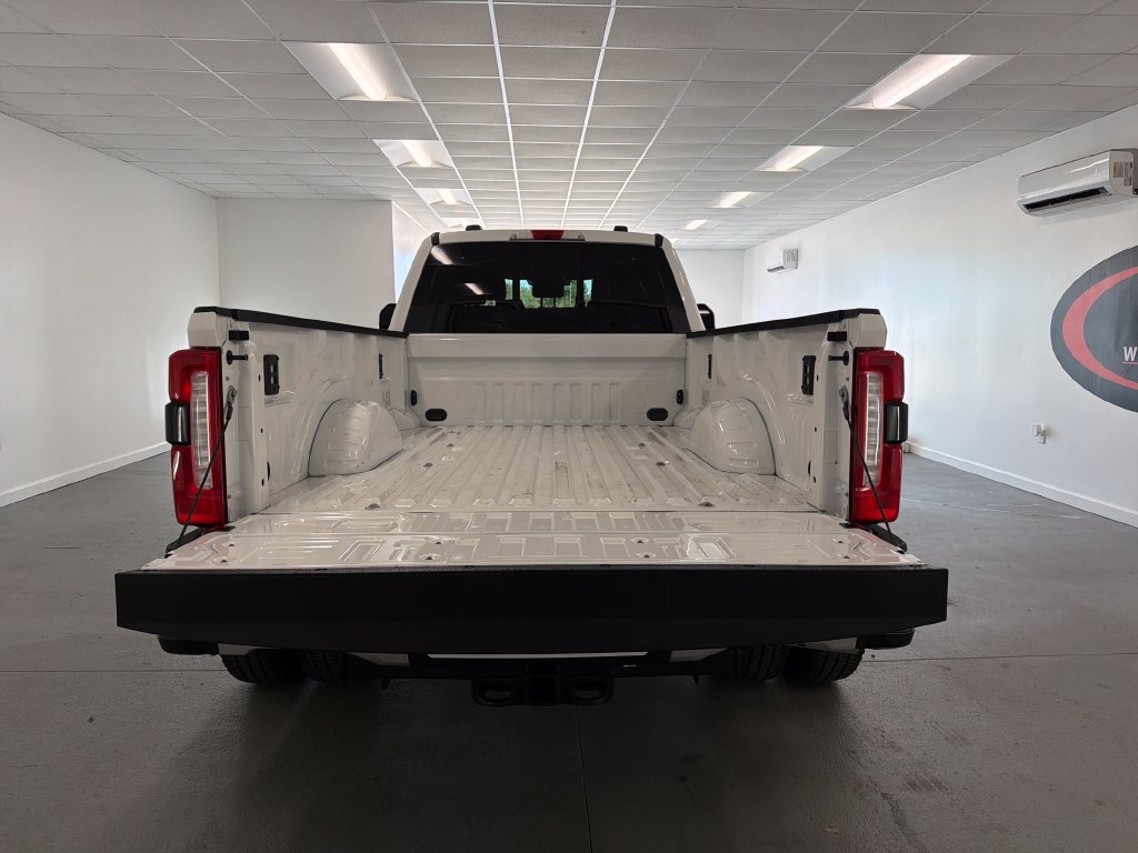 Used 2024 Ford F350 Lariat AWD/4WD image 7