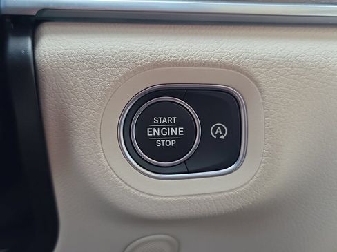 Used 2026 Mercedes-Benz GLS 450 4MATIC image 26