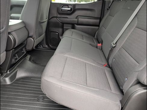 Used 2023 Chevrolet Silverado 1500 Custom image 12