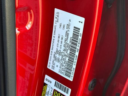 Used 2025 Toyota Tacoma SR image 29