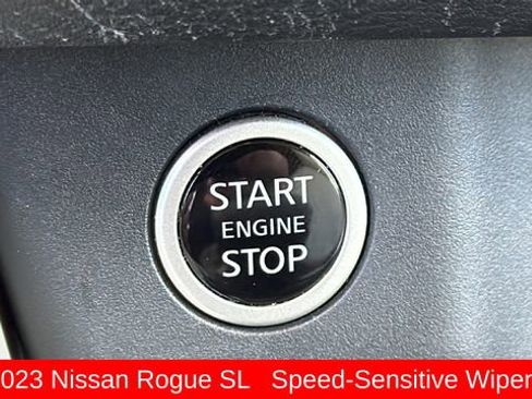 Used 2023 Nissan Rogue SL AWD/4WD image 21