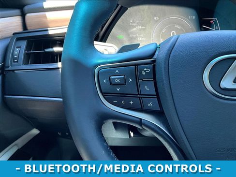 Used 2024 Lexus ES 300h w/ Premium Package FWD image 11