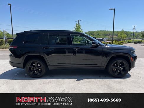 Used 2023 Jeep Grand Cherokee L Limited w/ Luxury Tech Group II AWD/4WD image 21
