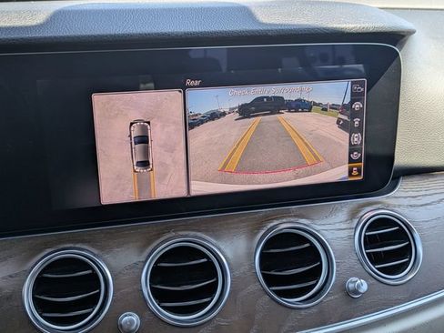 Used 2020 Mercedes-Benz E 350 Sedan image 25