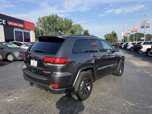 Used 2020 Jeep Grand Cherokee Trailhawk w/ Trailhawk Luxury Group AWD/4WD image 6