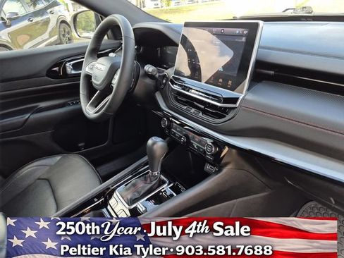 Used 2025 Jeep Compass Trailhawk w/ Trailhawk Elite Group AWD/4WD image 14