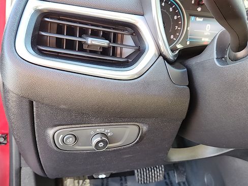 Used 2019 Chevrolet Equinox LT image 12