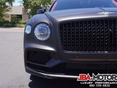 Used 2023 Bentley Flying Spur Plug-In Hybrid AWD/4WD image 75