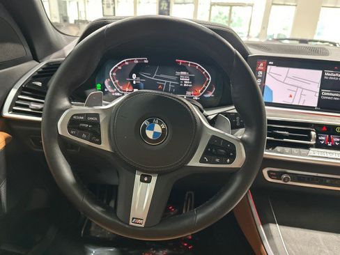 Used 2022 BMW X5 xDrive40i w/ M Sport Package AWD/4WD image 56