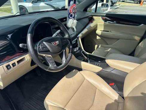 Used 2019 Cadillac XT5 Luxury AWD/4WD image 5