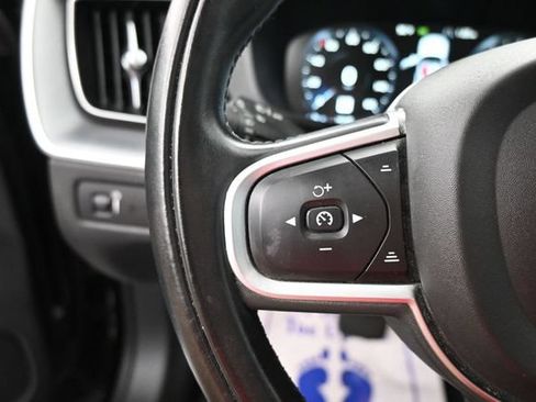 Used 2020 Volvo XC60 T5 Momentum AWD/4WD image 15