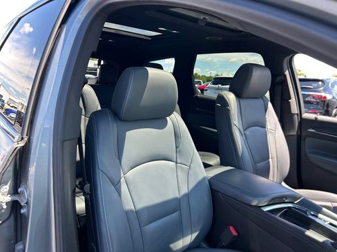 Certified 2024 Buick Enclave Essence w/ Experience Buick Package FWD image 39