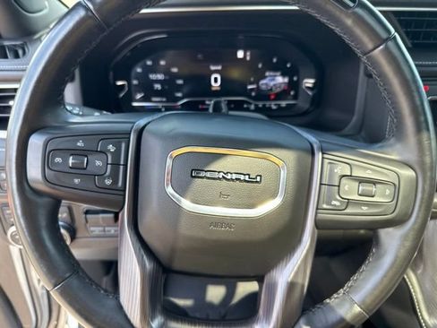 Used 2023 GMC Yukon Denali Ultimate AWD/4WD image 25