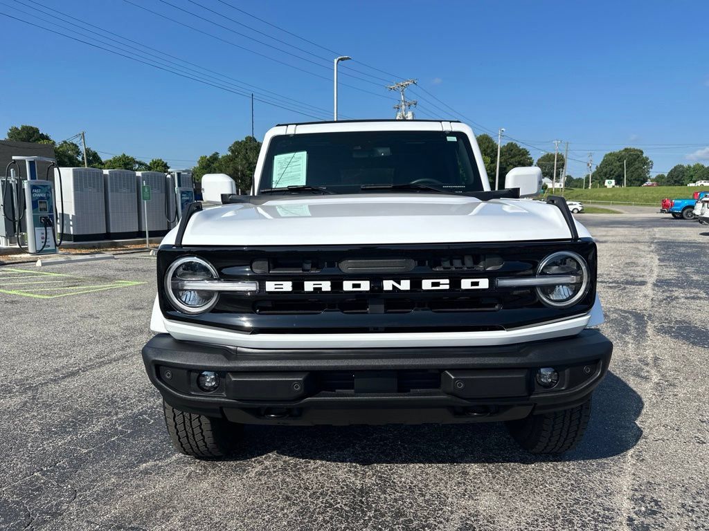 Used 2025 Ford Bronco Outer Banks AWD/4WD image 8