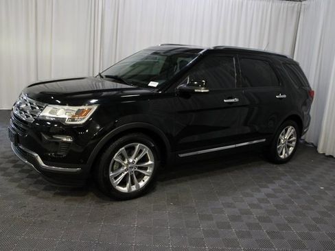 Used 2018 Ford Explorer Limited w/ Equipment Group 301A image 3