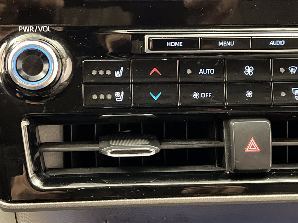 Used 2020 Toyota Highlander Platinum FWD image 64