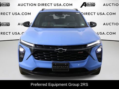 Used 2024 Chevrolet Trax RS w/ Sunroof Package FWD image 2