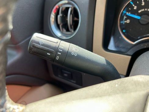 Used 2012 Ford F150 XLT w/ XLT Chrome Pkg image 21