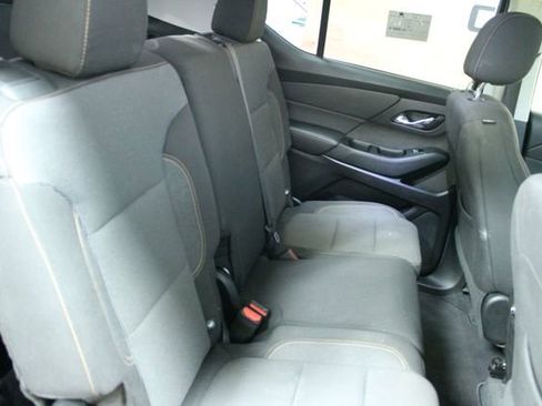 Used 2019 Chevrolet Traverse LS image 9