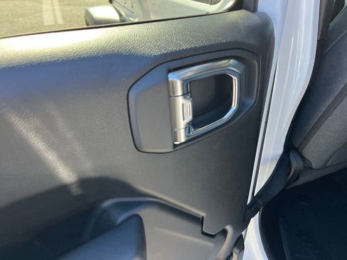 New 2025 Jeep Gladiator Sport image 24