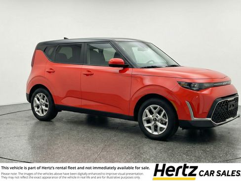 Used 2025 Kia Soul LX w/ LX Technology Package FWD image 1